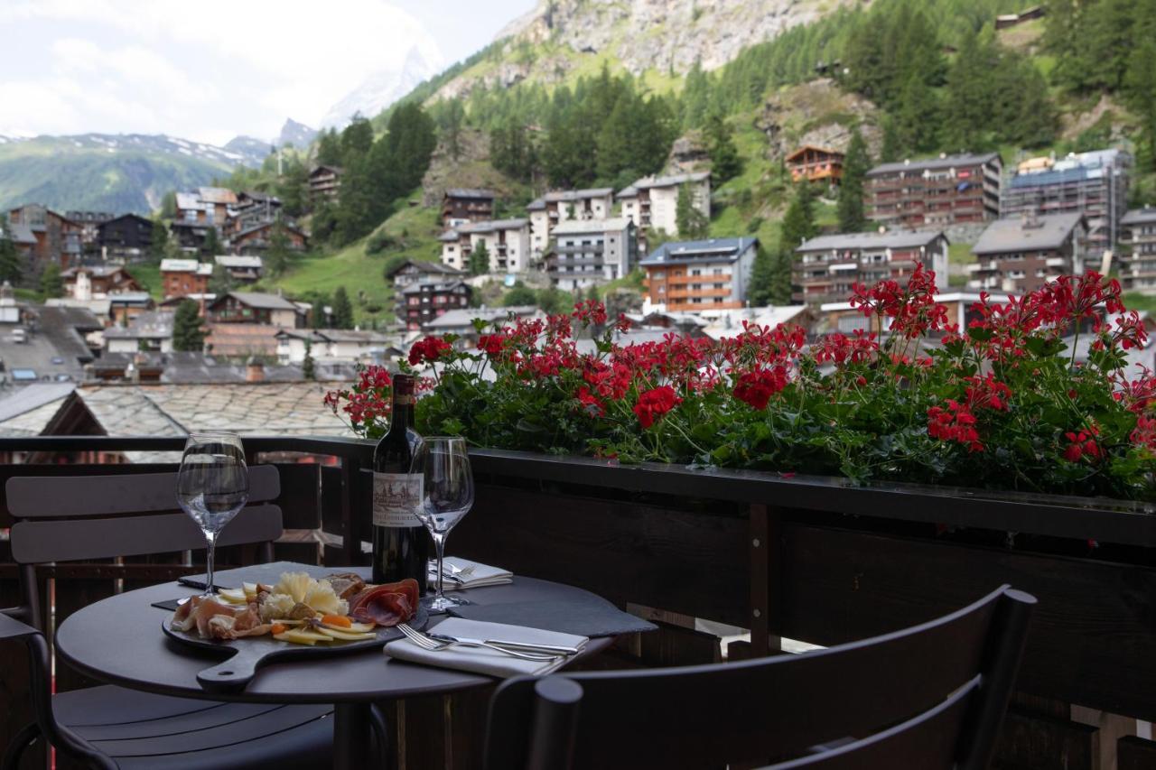 Schweizerhof Zermatt - A Small Luxury Hotel Екстериор снимка