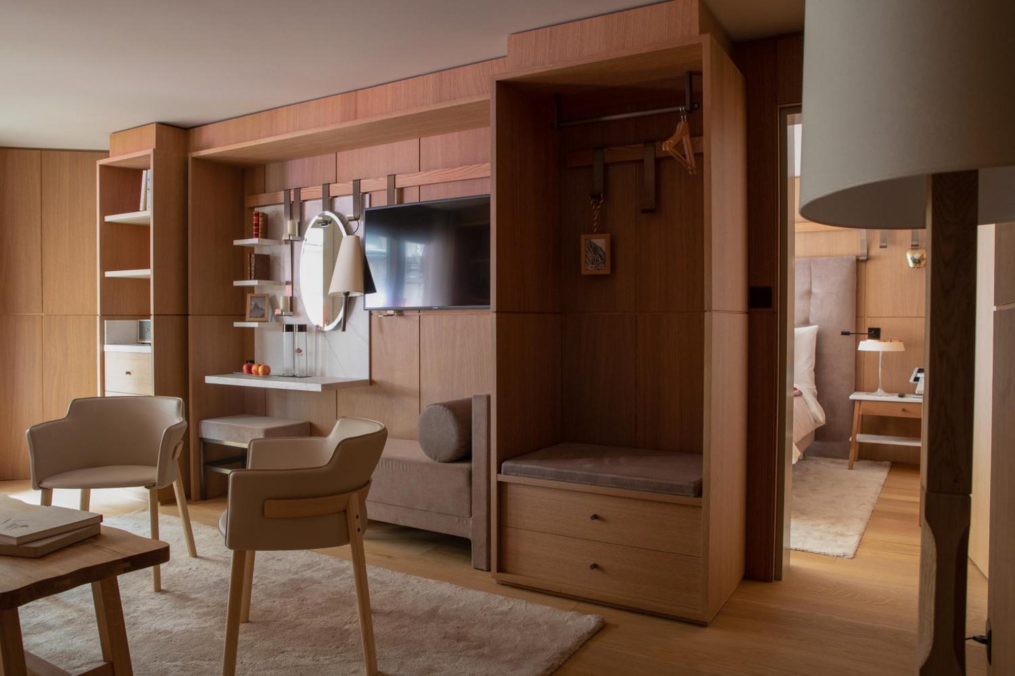Schweizerhof Zermatt - A Small Luxury Hotel Стая снимка